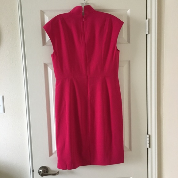 T Tahari cap sleeve fuchsia dress - NWT - Picture 4 of 7